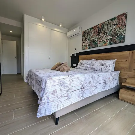Modern Penthouse Apart With Com Pool Vm34 Διαμέρισμα *